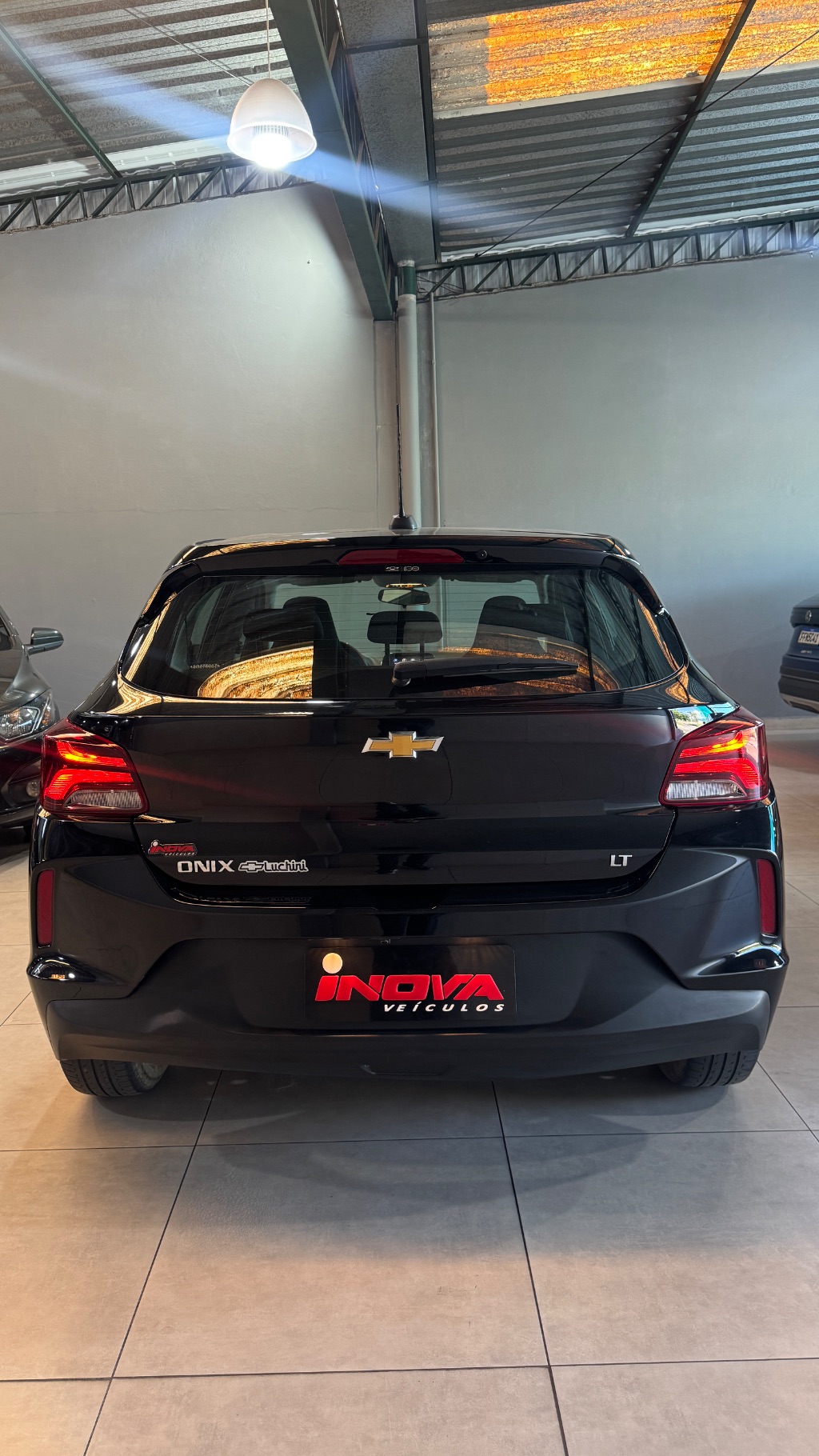 ONIX HATCH LT 1.0 12V Flex 5p Mec. — foto 12