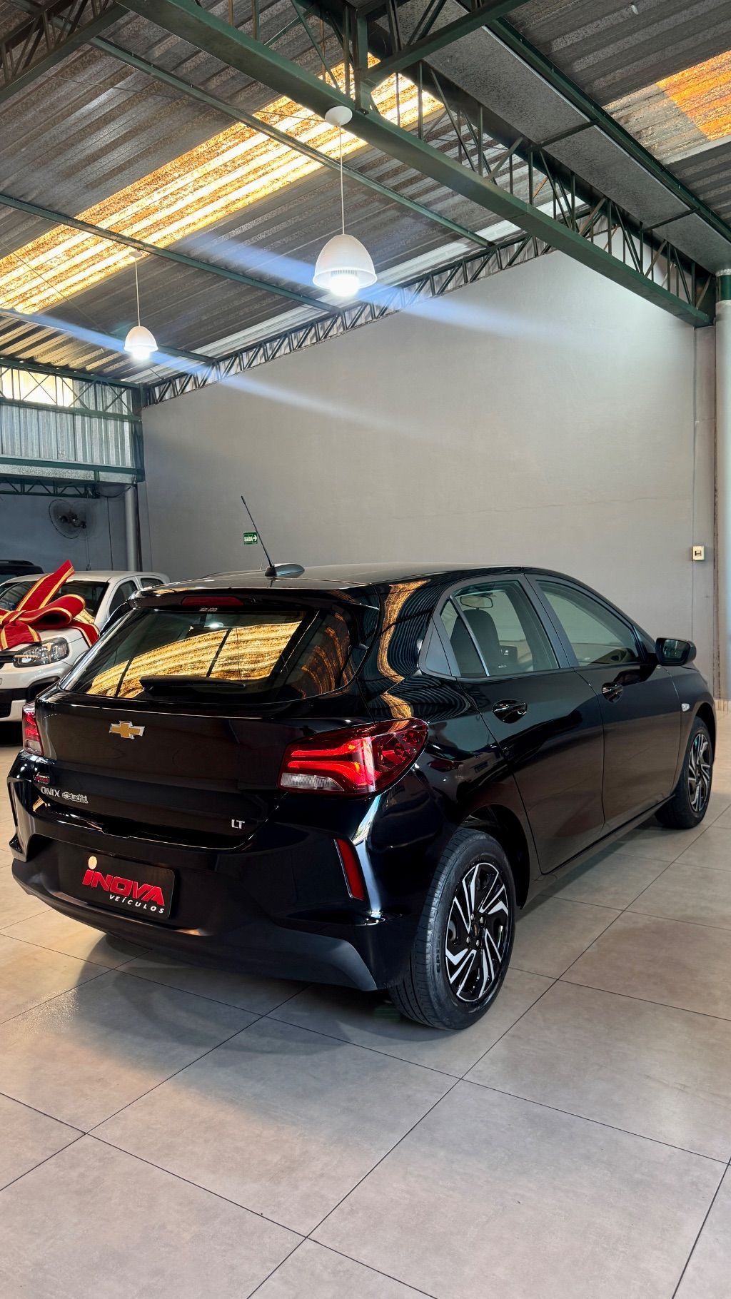 ONIX HATCH LT 1.0 12V Flex 5p Mec. — foto 14