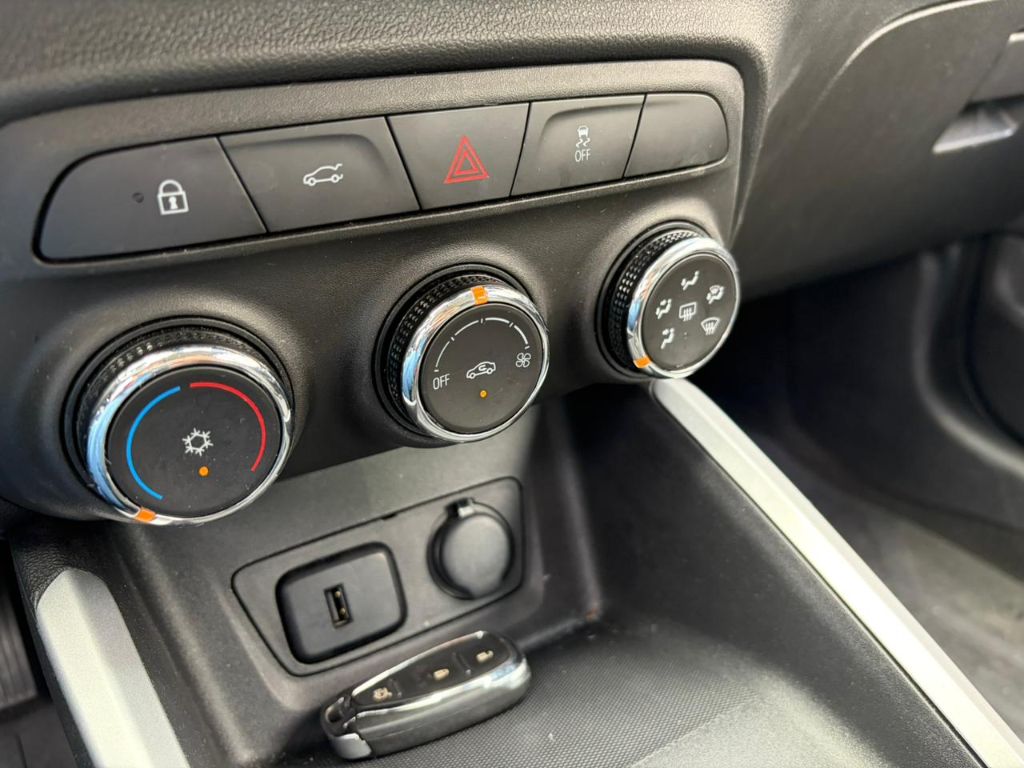 (LOJA 02) ONIX HATCH LT 1.0 12V Flex 5p Mec. — foto 9