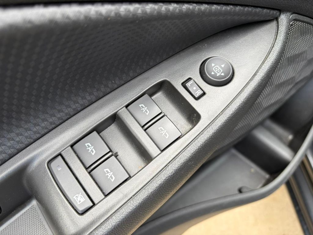 (LOJA 02) ONIX HATCH LT 1.0 12V Flex 5p Mec. — foto 7