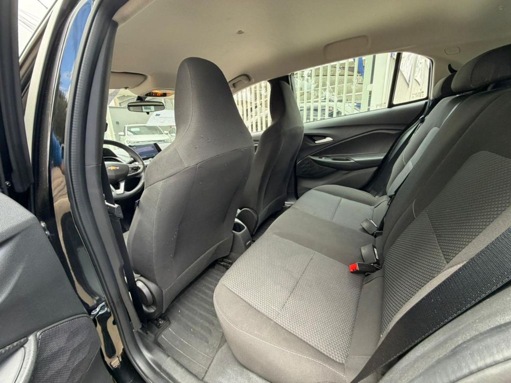 (LOJA 02) ONIX HATCH LT 1.0 12V Flex 5p Mec. — foto 10