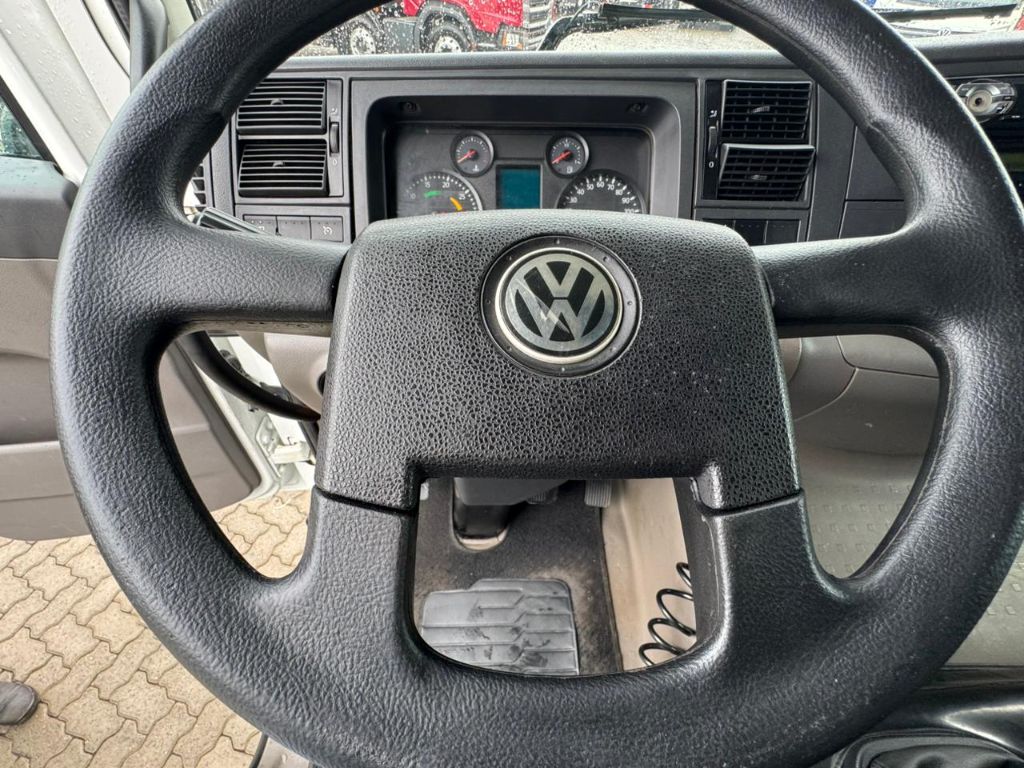 VW 24-280 E Constel. 6x2 — foto 14
