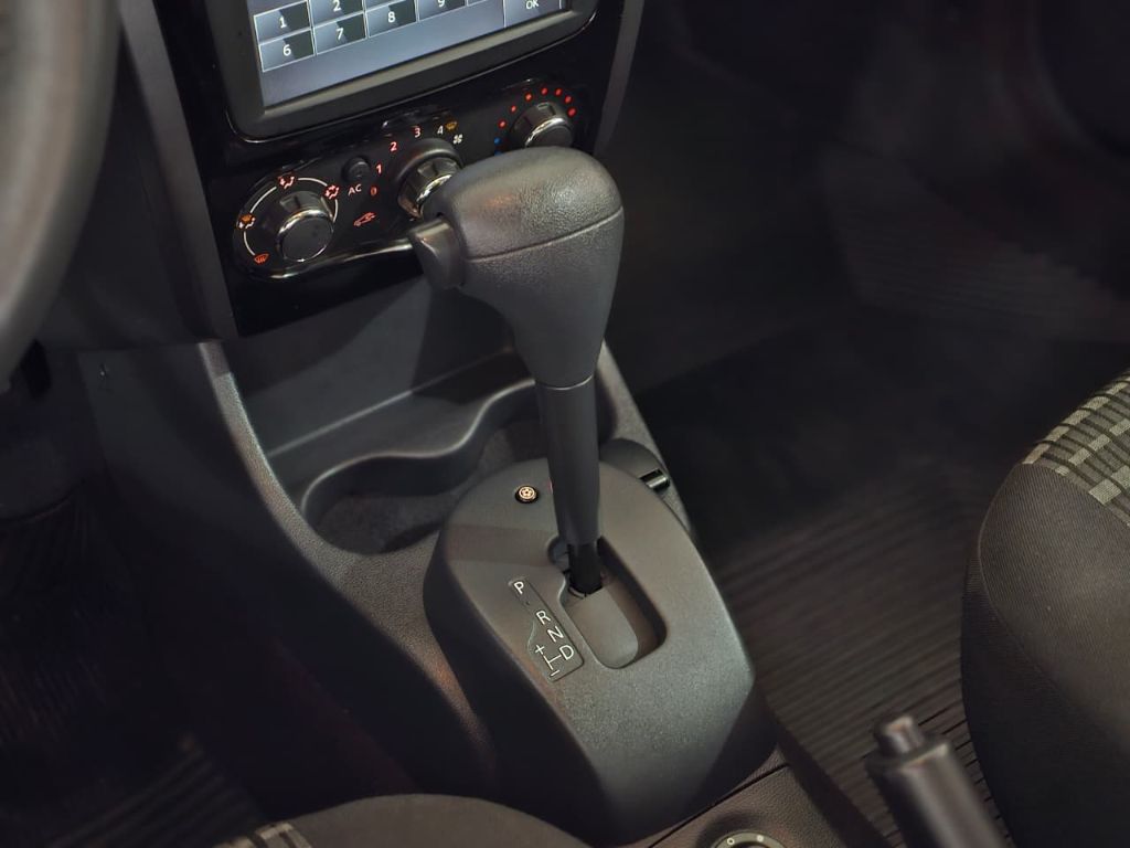 SANDERO Privilège Hi-Flex 1.6 16V 5p Aut — foto 8