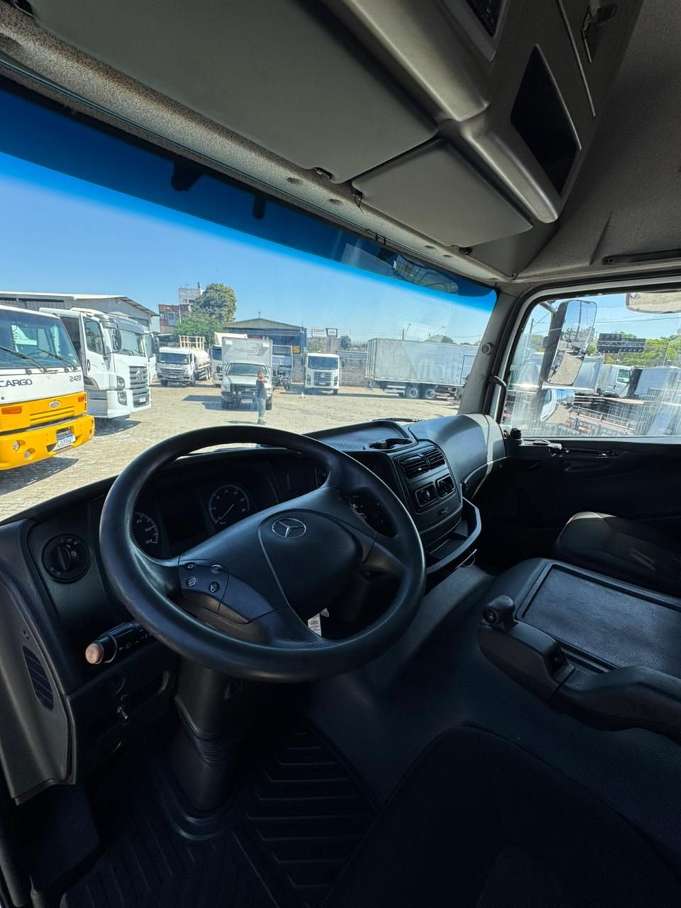 MB ATEGO 3030 TETO ALTO - TANQUE DE COMBUSTÍVEL — foto 9