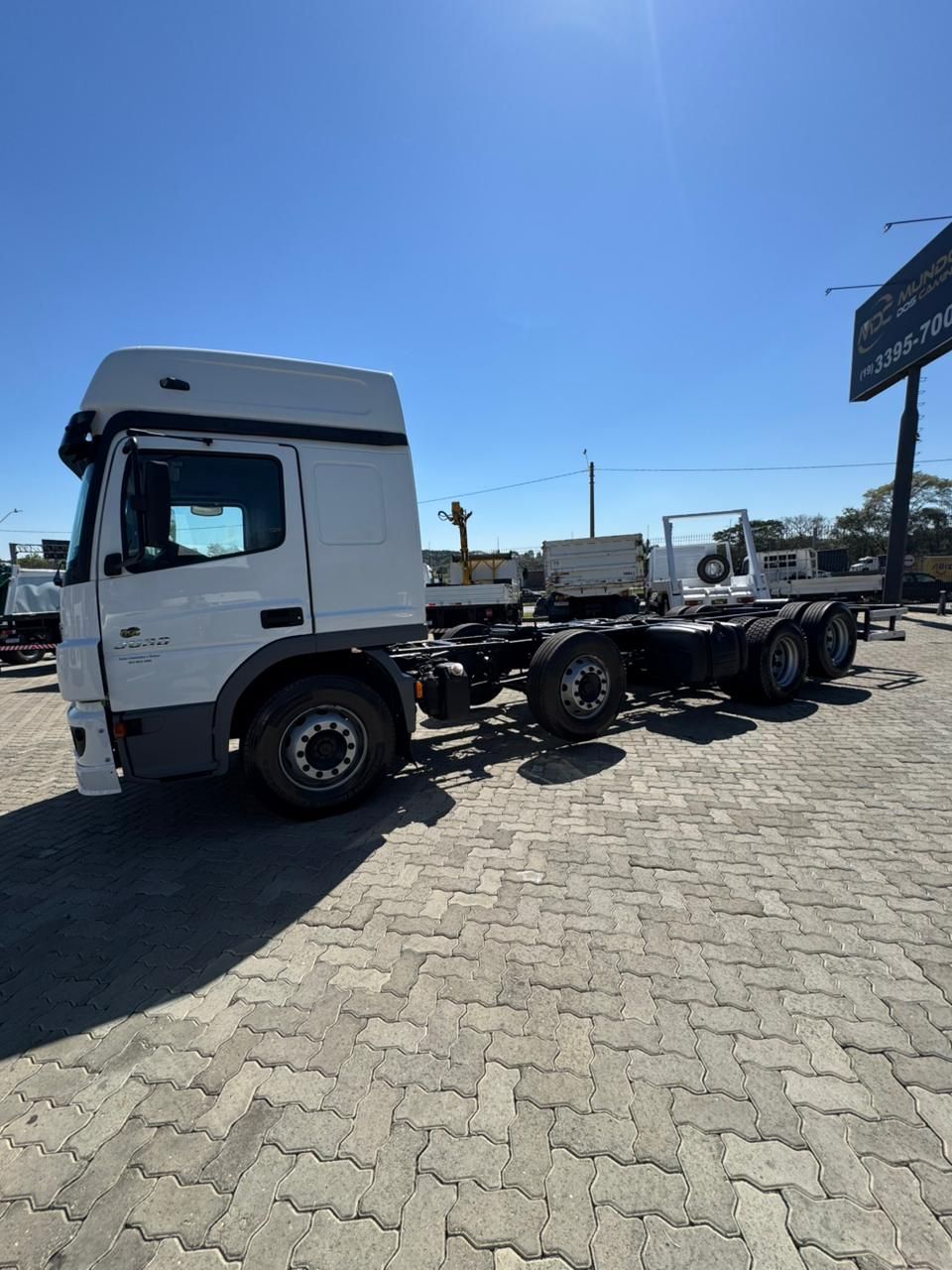 MB ATEGO 3030 TETO ALTO - TANQUE DE COMBUSTÍVEL — foto 4