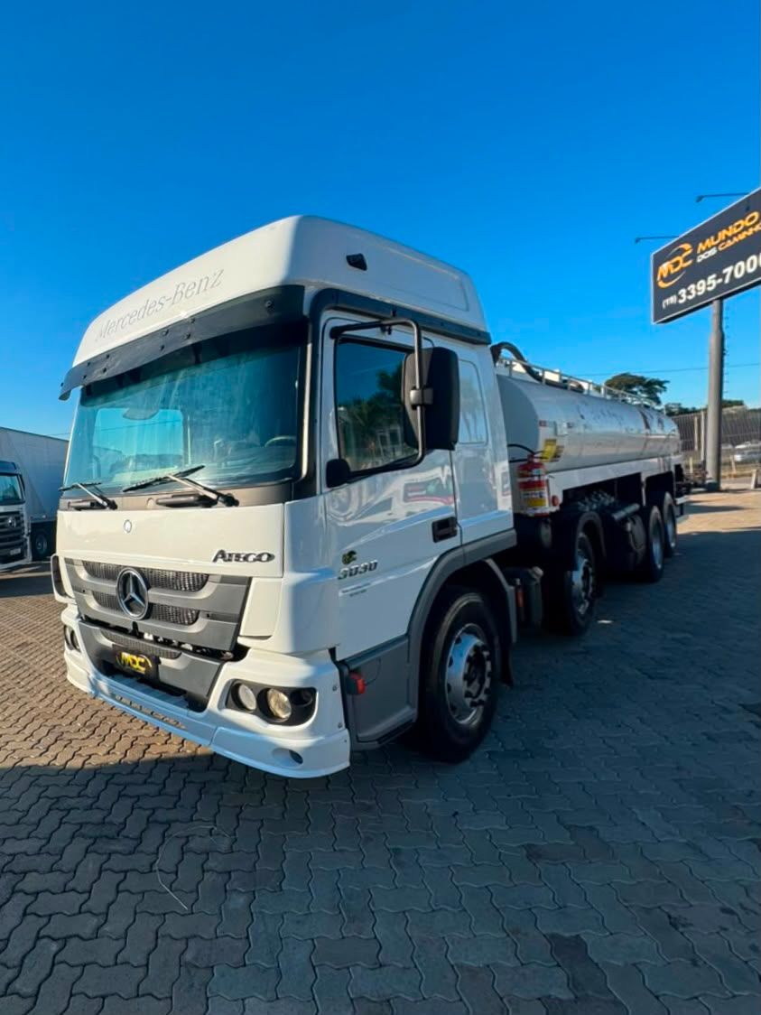 Atego 3030 CE 8x2 TANQUE  — foto 1
