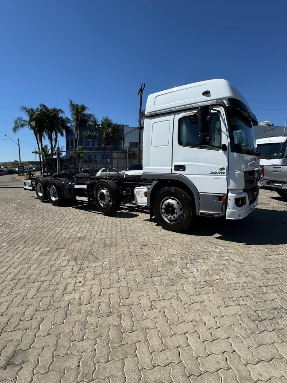 MB ATEGO 3030 TETO ALTO - TANQUE DE COMBUSTÍVEL — foto 5