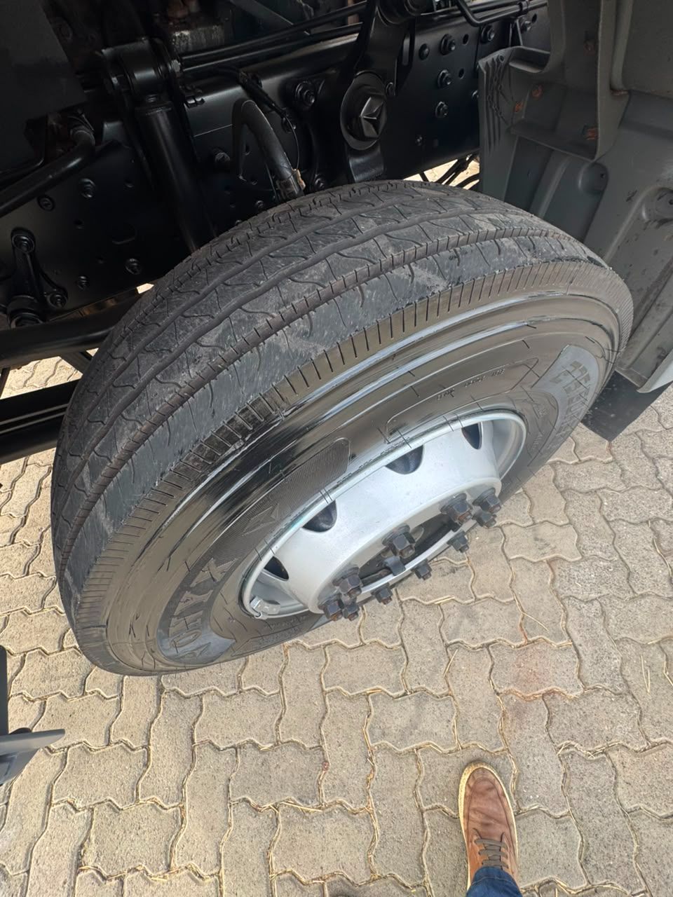 Atego 3030 CE 8x2 TANQUE — foto 11
