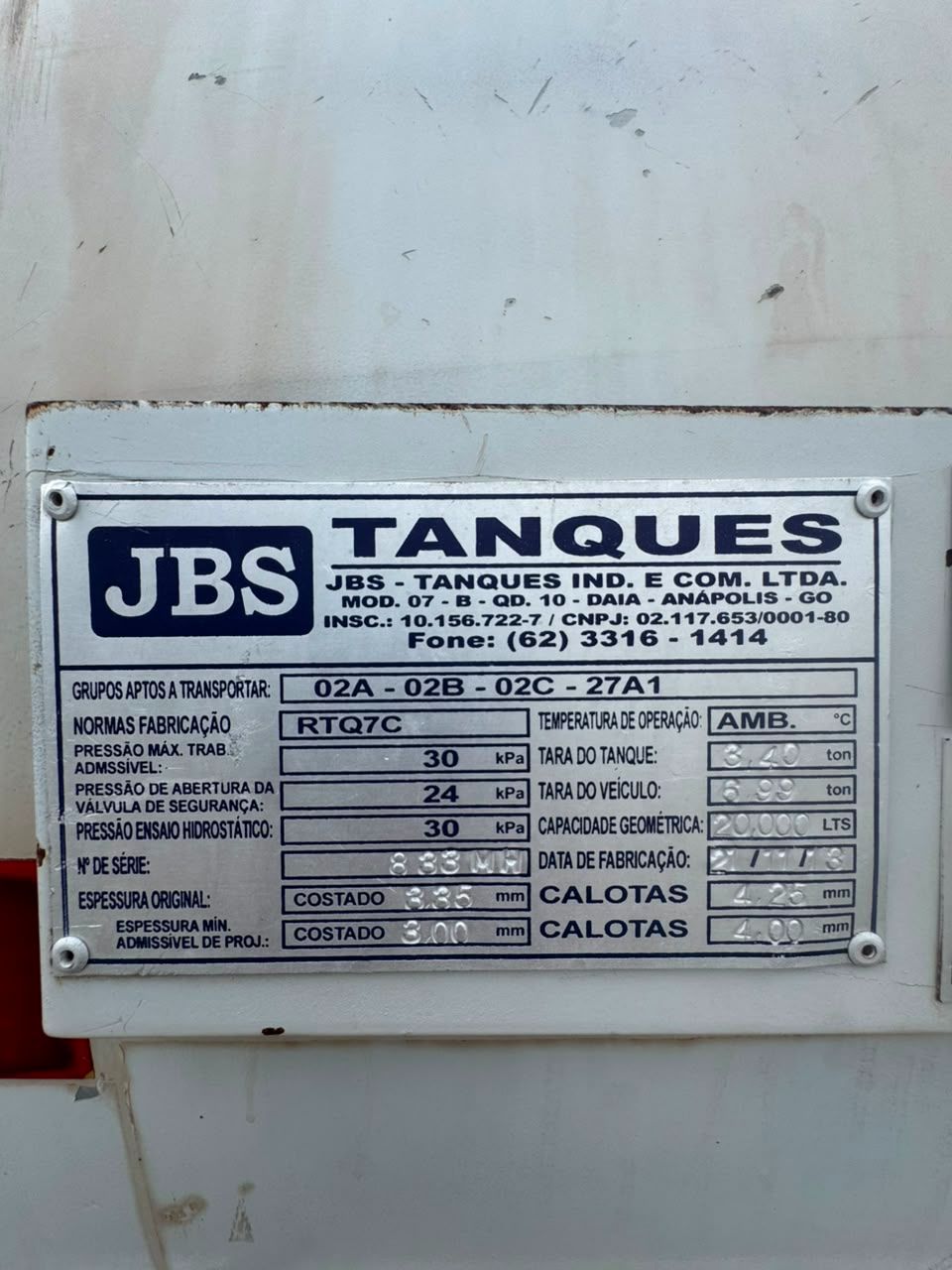 Atego 3030 CE 8x2 TANQUE — foto 7
