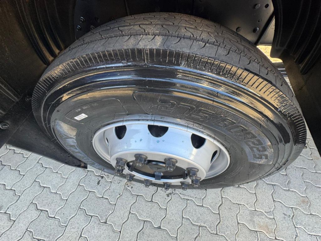 Atego 3030 CE 8x2 TANQUE — foto 10