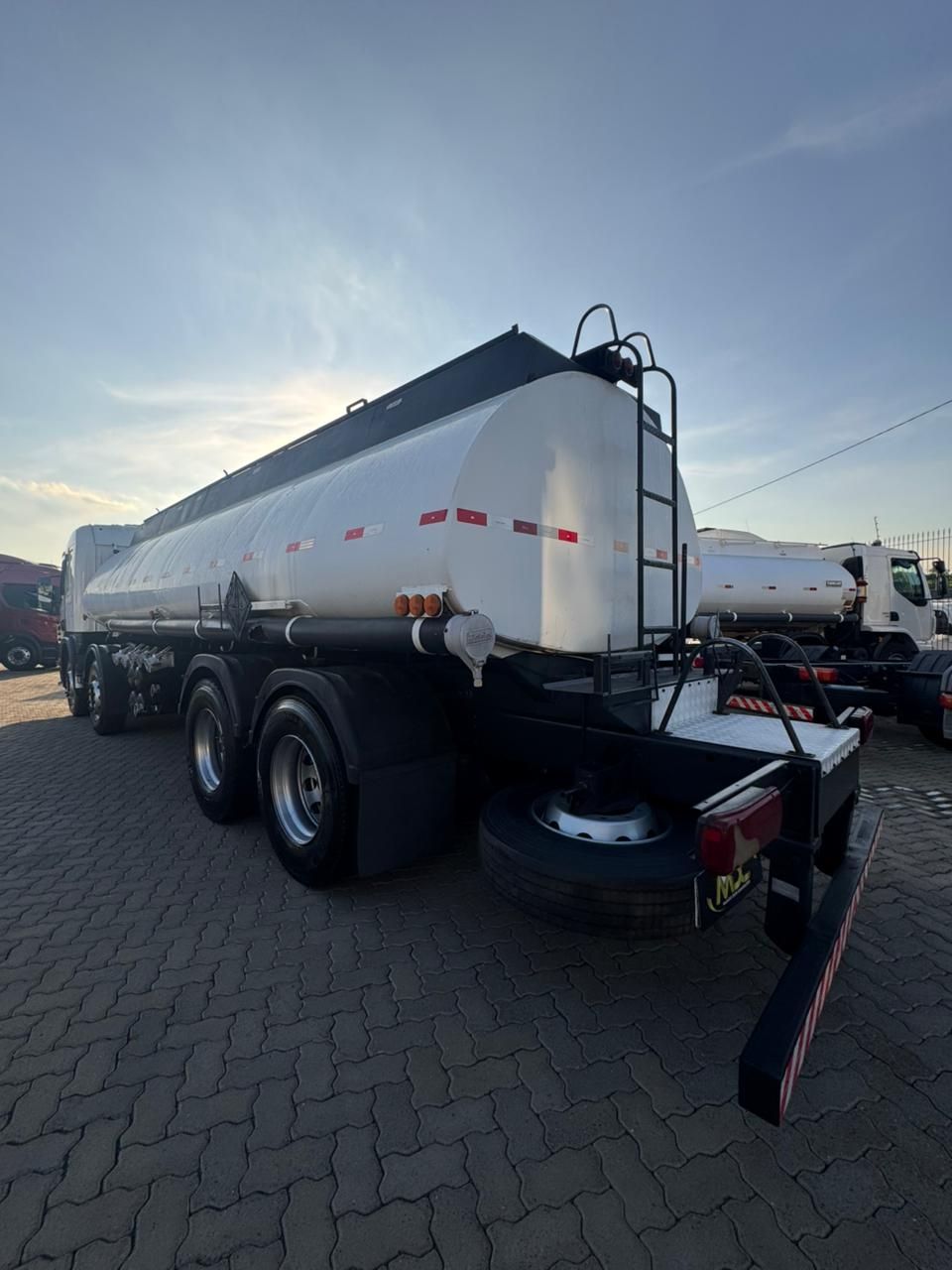 P-310 B 8x2 (diesel) (E5) — foto 9
