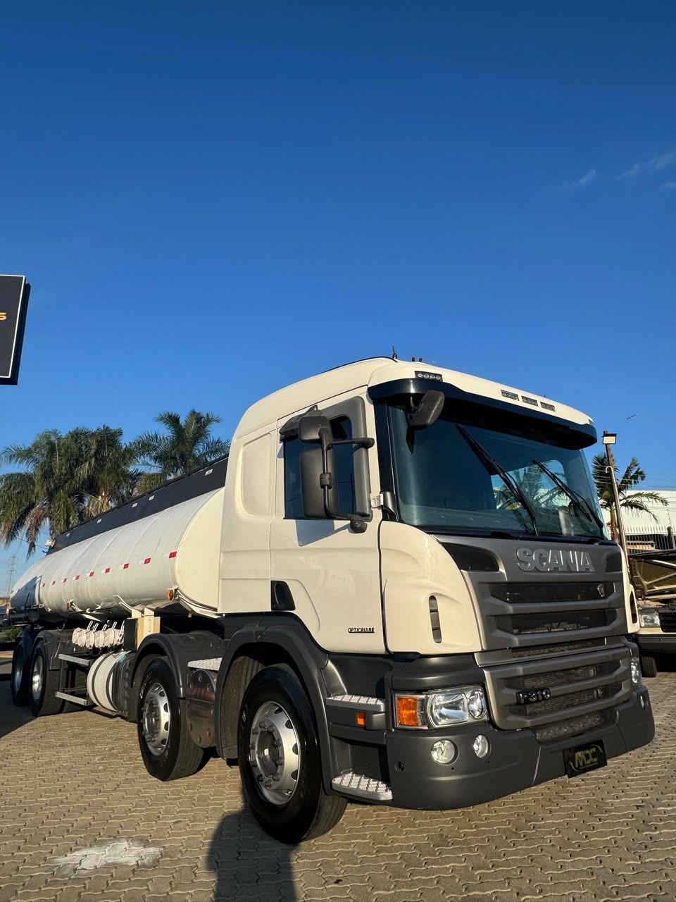 P-310 B 8x2 (diesel) (E5) — foto 1