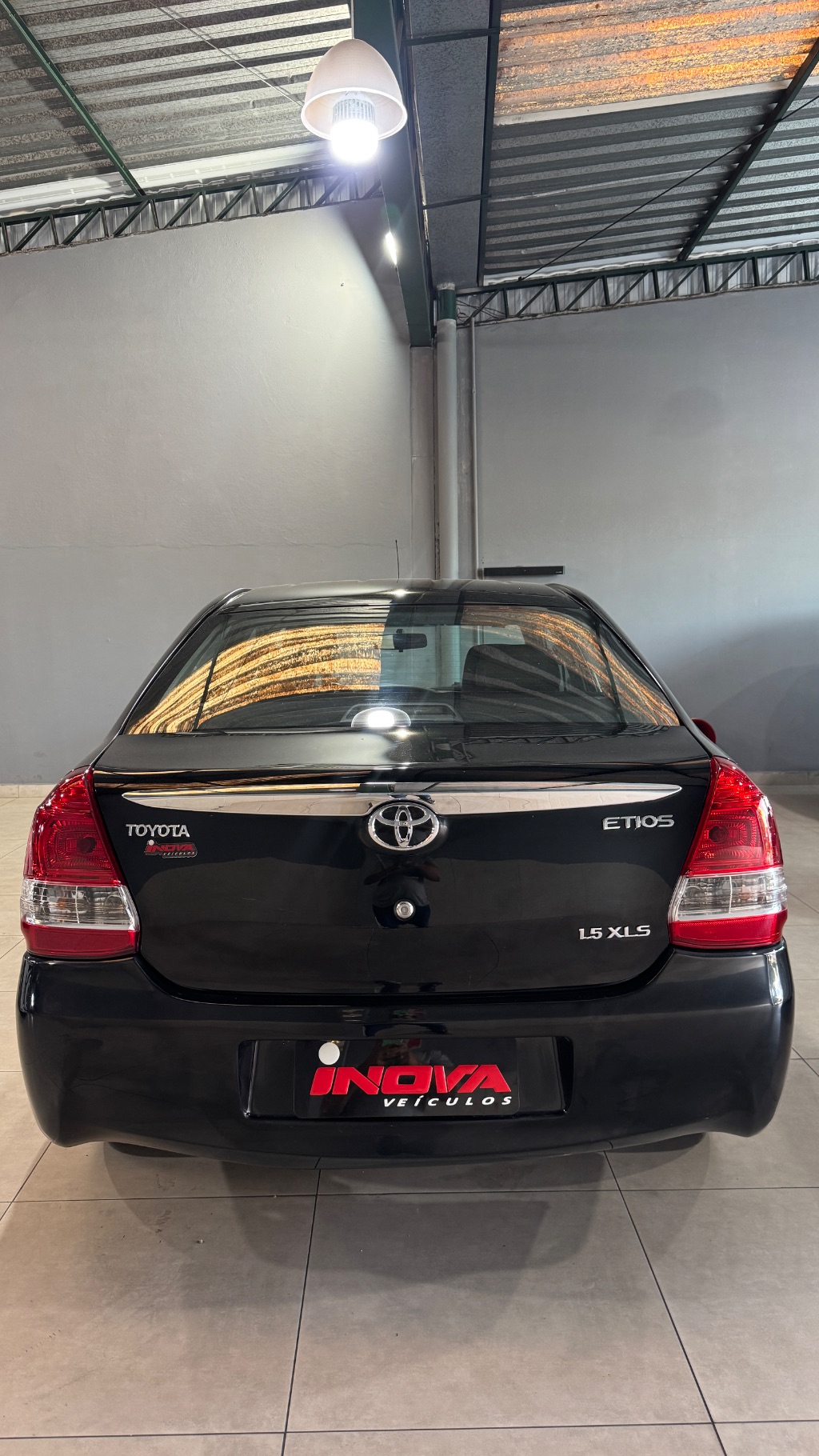 ETIOS XLS Sedan 1.5 Flex 16V 4p Mec. — foto 12