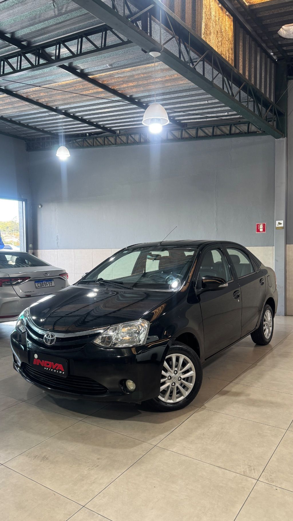 ETIOS XLS Sedan 1.5 Flex 16V 4p Mec. — foto 2