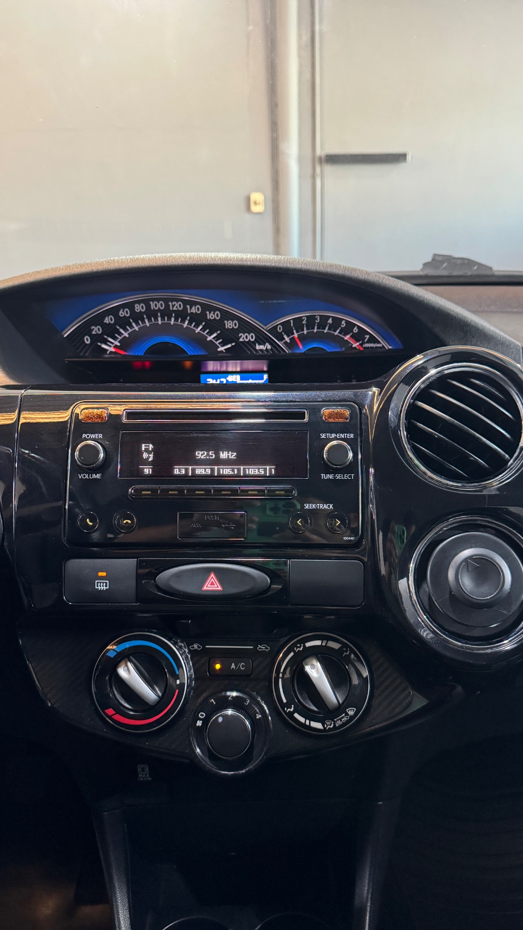ETIOS XLS Sedan 1.5 Flex 16V 4p Mec. — foto 7