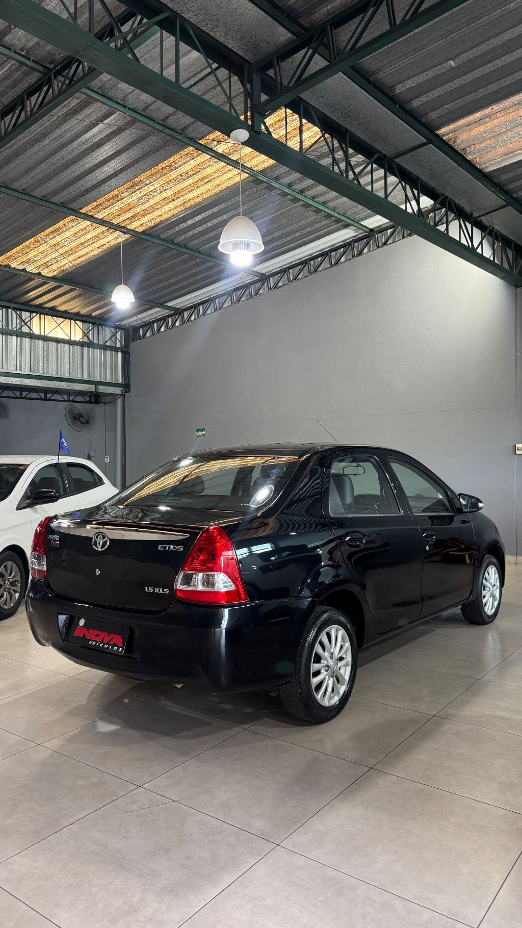 ETIOS XLS Sedan 1.5 Flex 16V 4p Mec. — foto 11