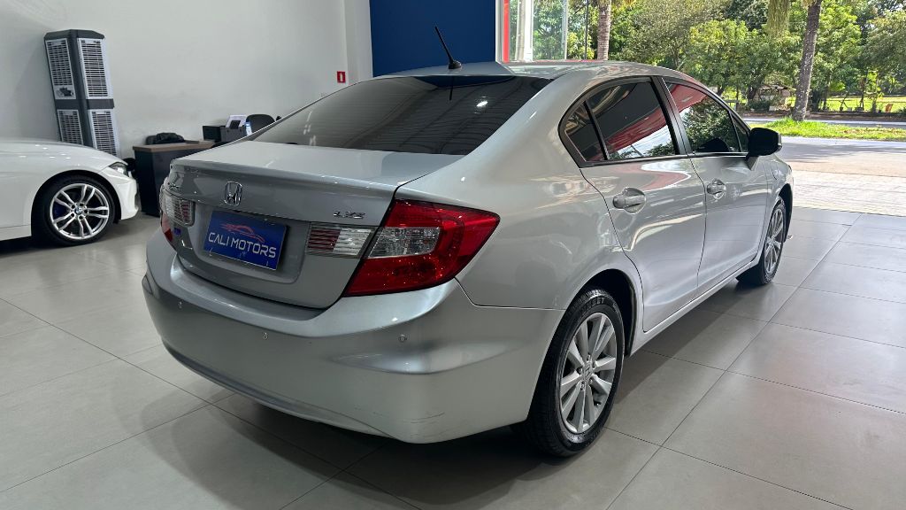 Civic Sedan LXS 1.8/1.8 Flex 16V Aut. 4p