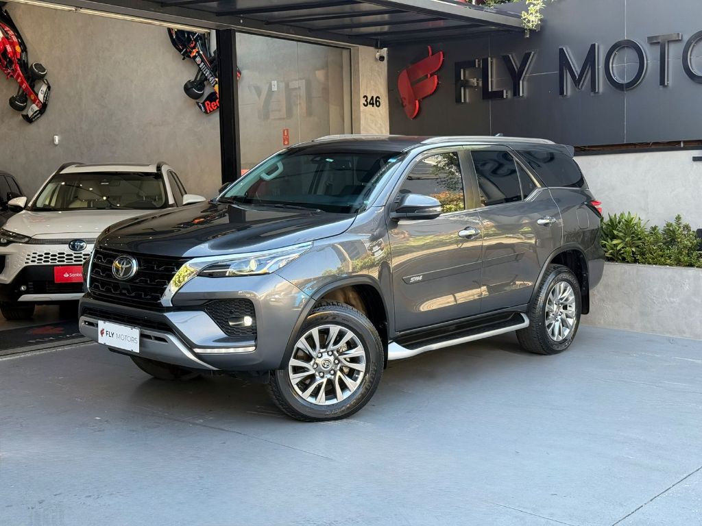 Hilux SW4 SRX 4x4 2.8 TDI 16V Dies. Aut. — foto 1
