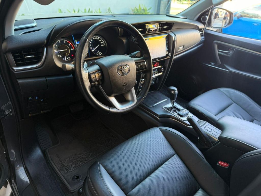 Hilux SW4 SRX 4x4 2.8 TDI 16V Dies. Aut. — foto 10