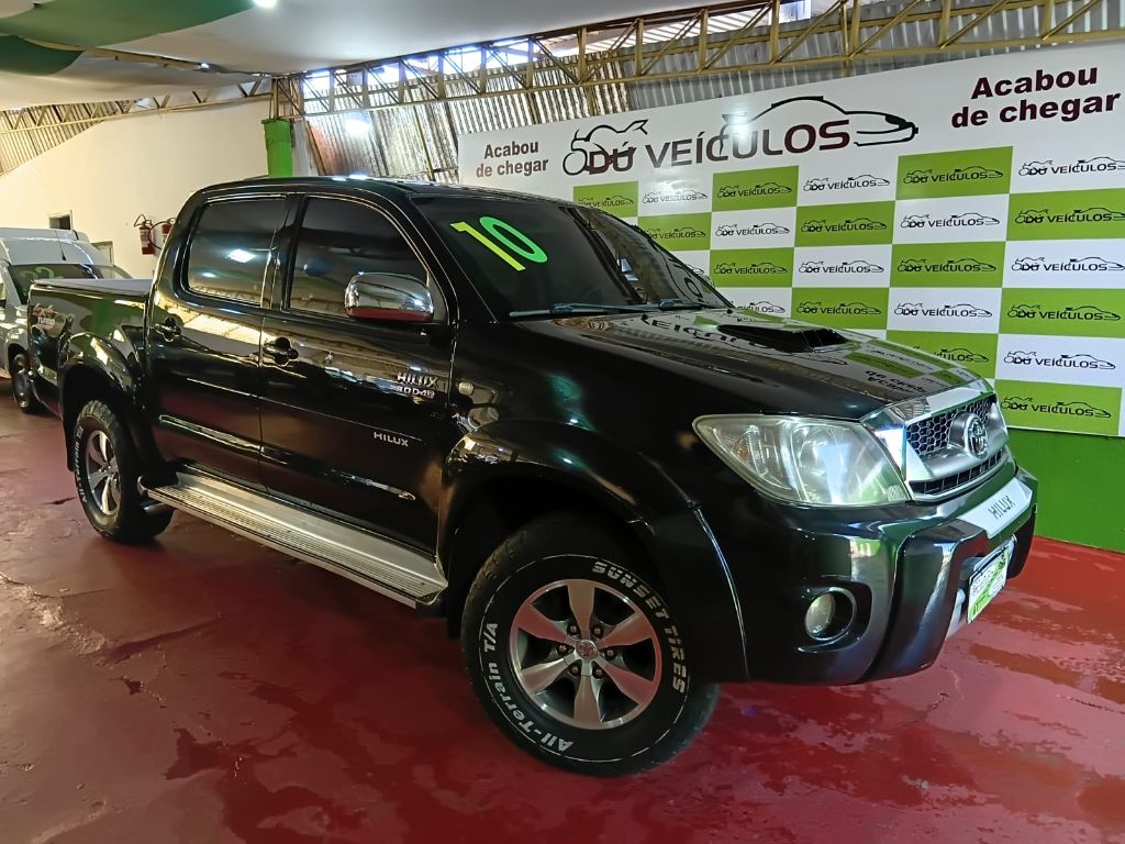 Hilux CD SRV D4-D 4x4 3.0 TDI Diesel Aut — foto 1