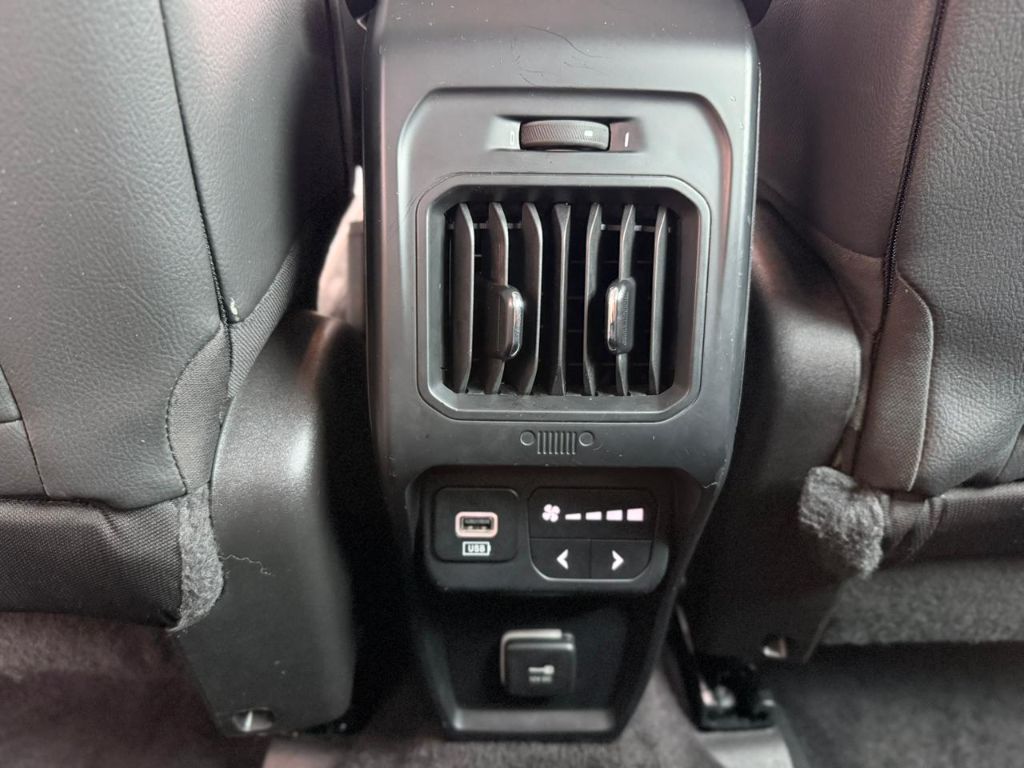 Commander Limited T270 1.3 TB Flex Aut. — foto 11
