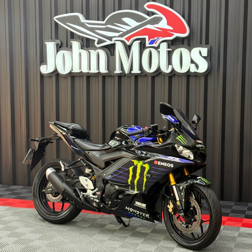 YZF R3 MONSTER — foto 1