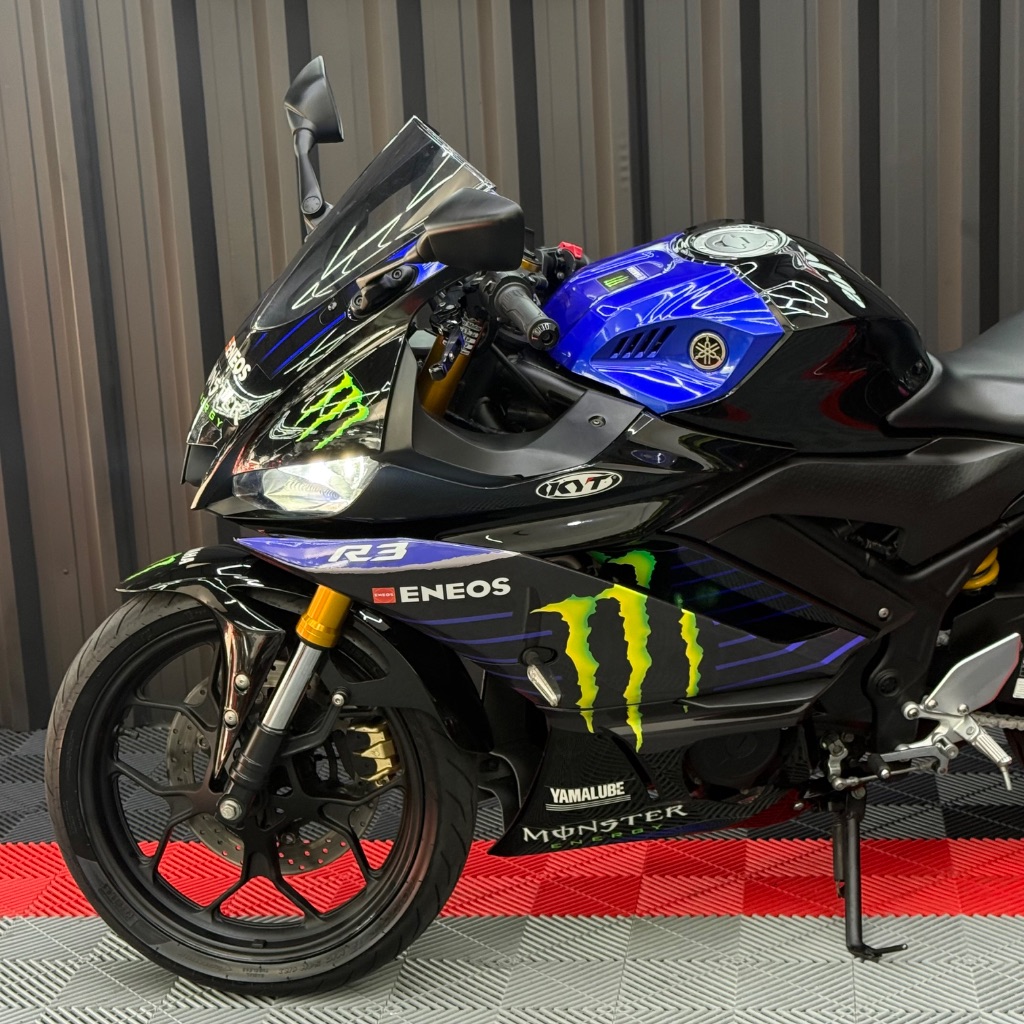 YZF R3 MONSTER — foto 5