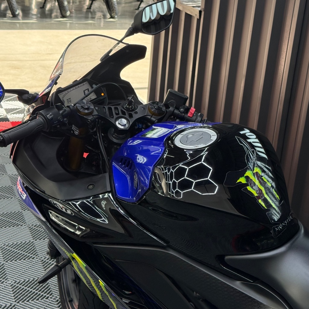YZF R3 MONSTER — foto 7