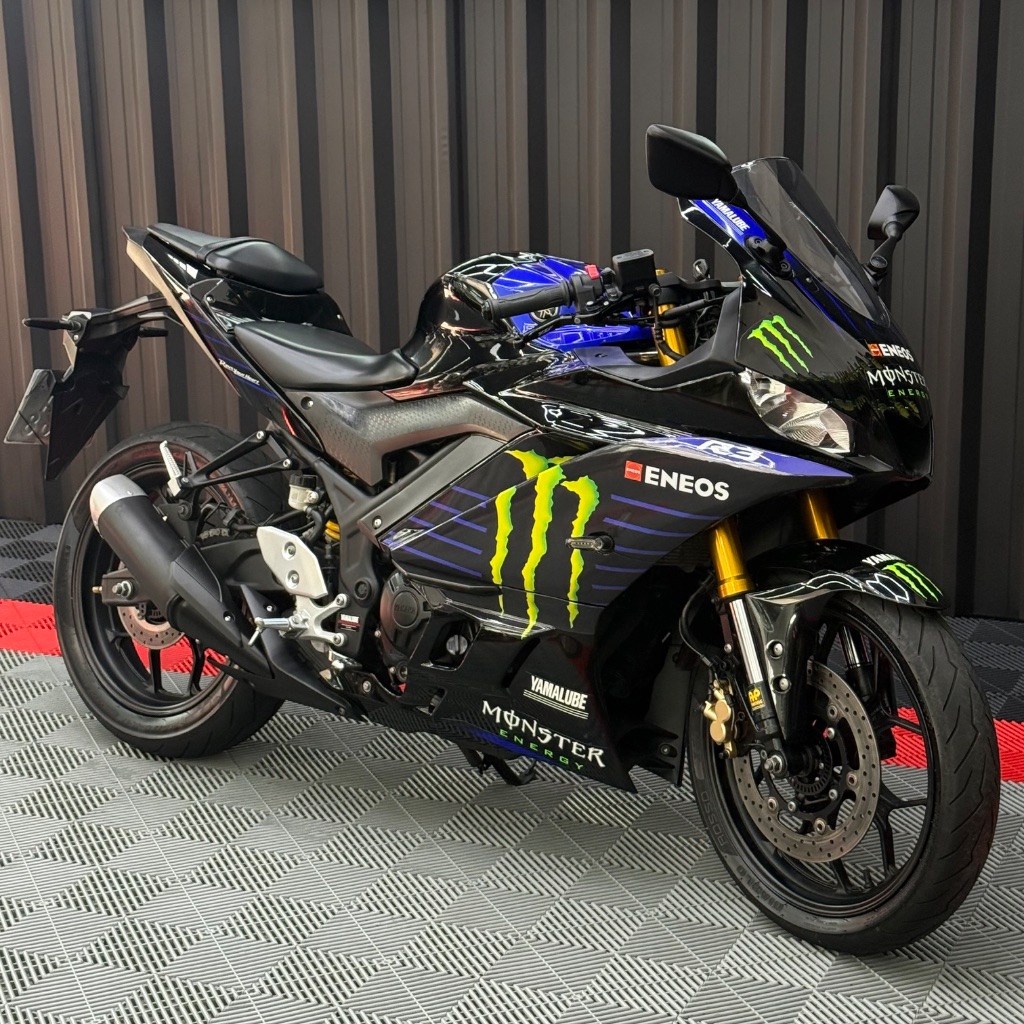 YZF R3 MONSTER — foto 9