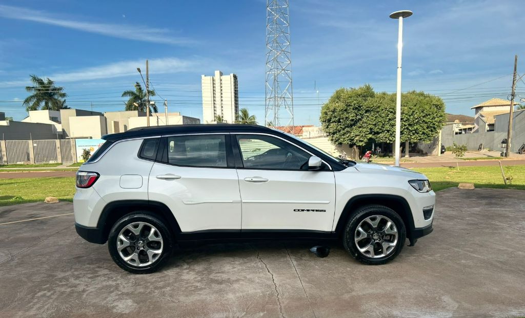 COMPASS LONGITUDE 2.0 4x2 Flex 16V Aut. — foto 5