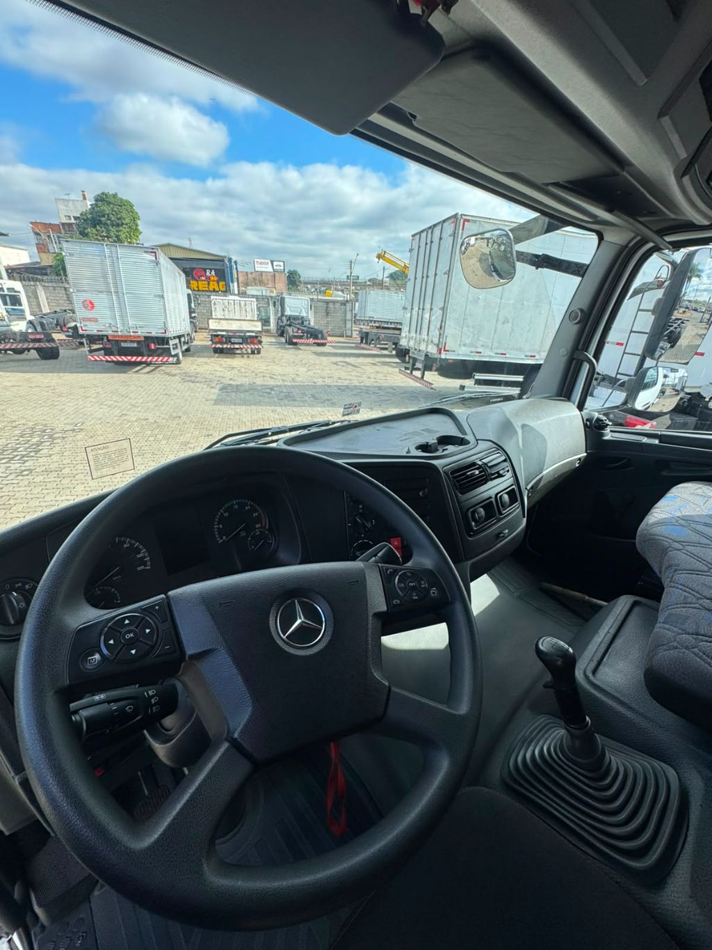 Atego 1719 6x2 2p  — foto 12