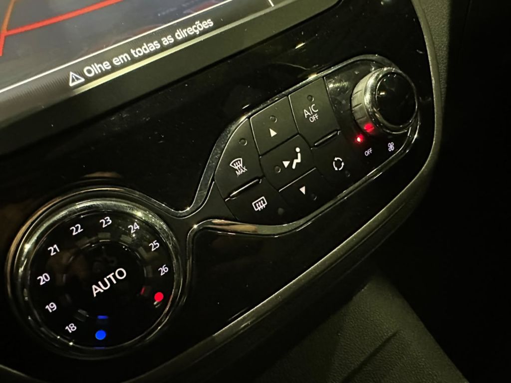 CAPTUR Intense Bose 1.6 16V Flex 5p Aut. — foto 14