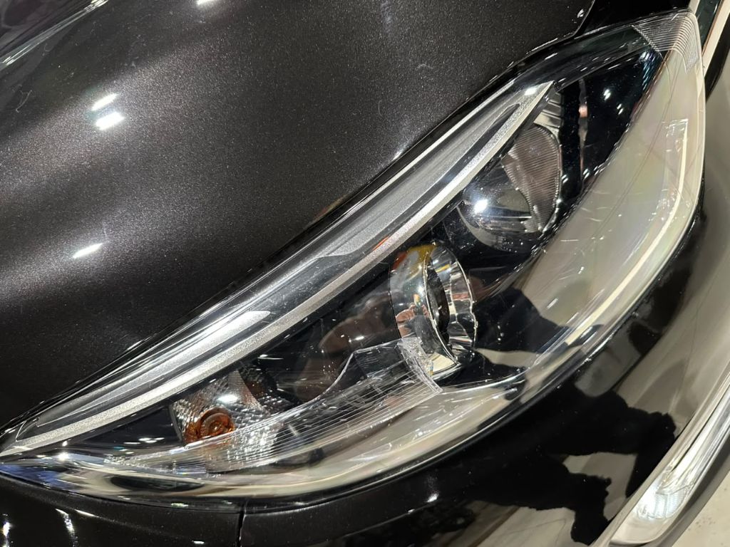 CAPTUR Intense Bose 1.6 16V Flex 5p Aut. — foto 27