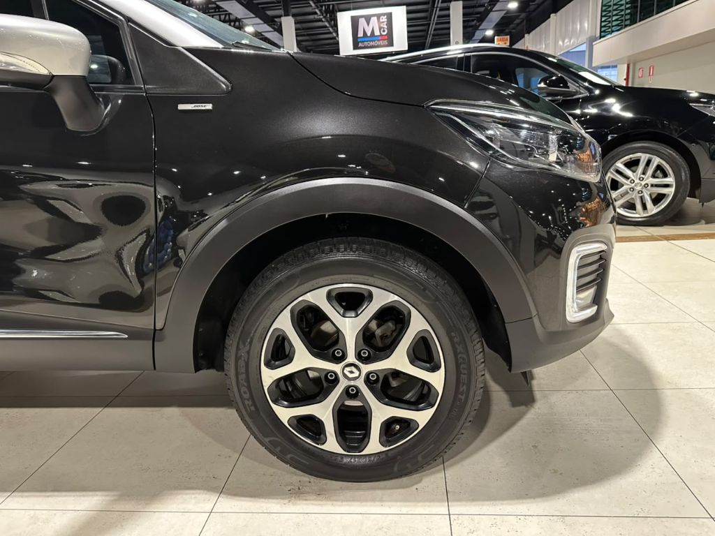 CAPTUR Intense Bose 1.6 16V Flex 5p Aut. — foto 22