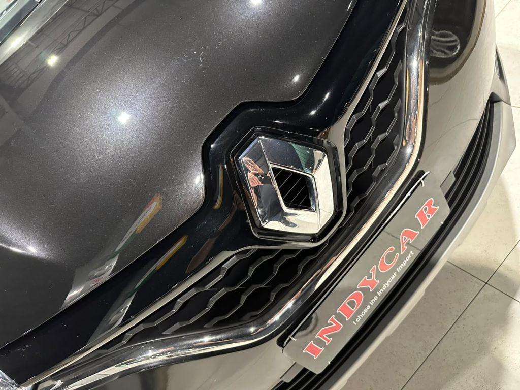 CAPTUR Intense Bose 1.6 16V Flex 5p Aut. — foto 28