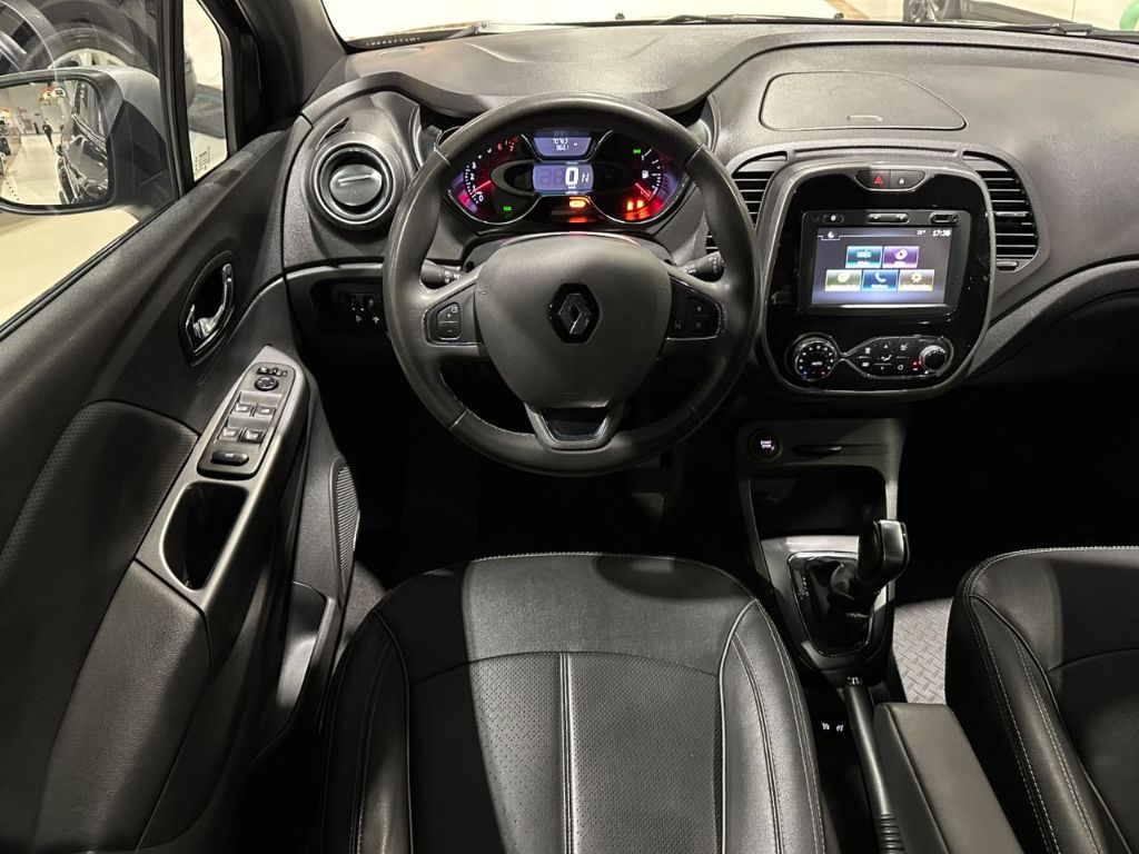 CAPTUR Intense Bose 1.6 16V Flex 5p Aut. — foto 8