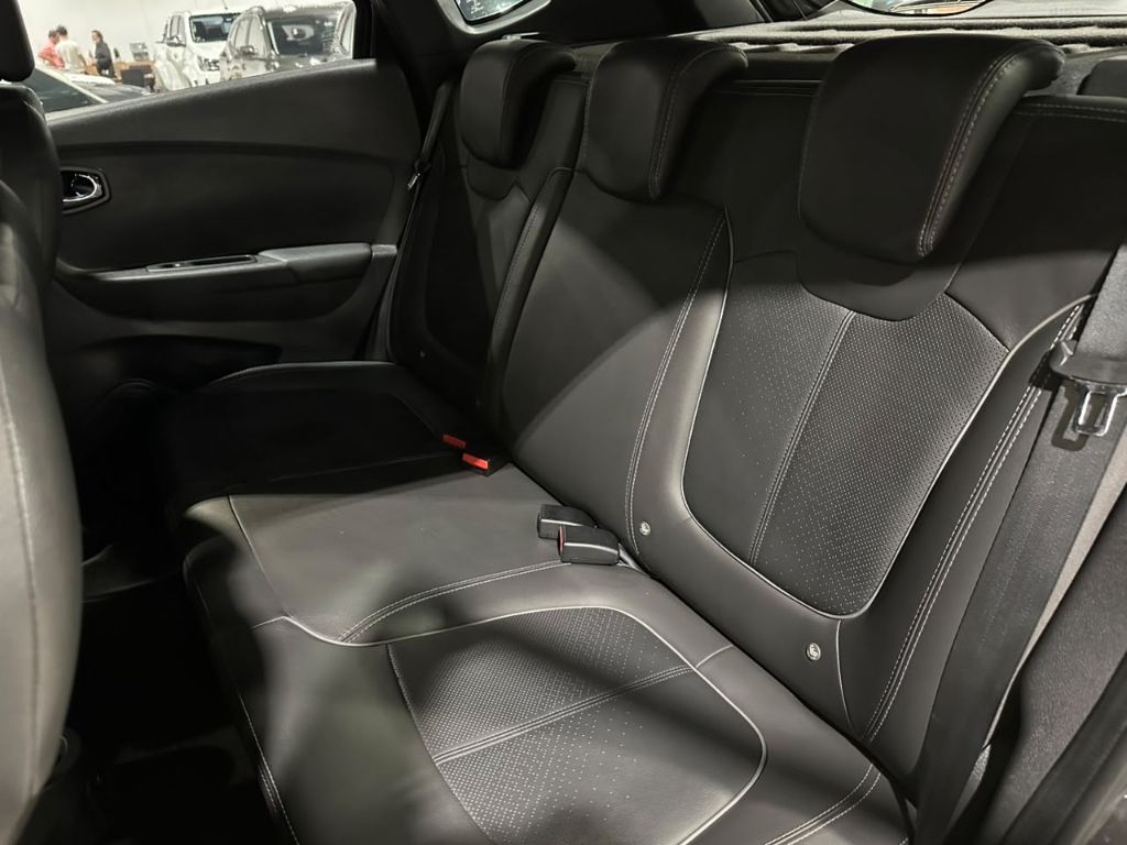 CAPTUR Intense Bose 1.6 16V Flex 5p Aut. — foto 21