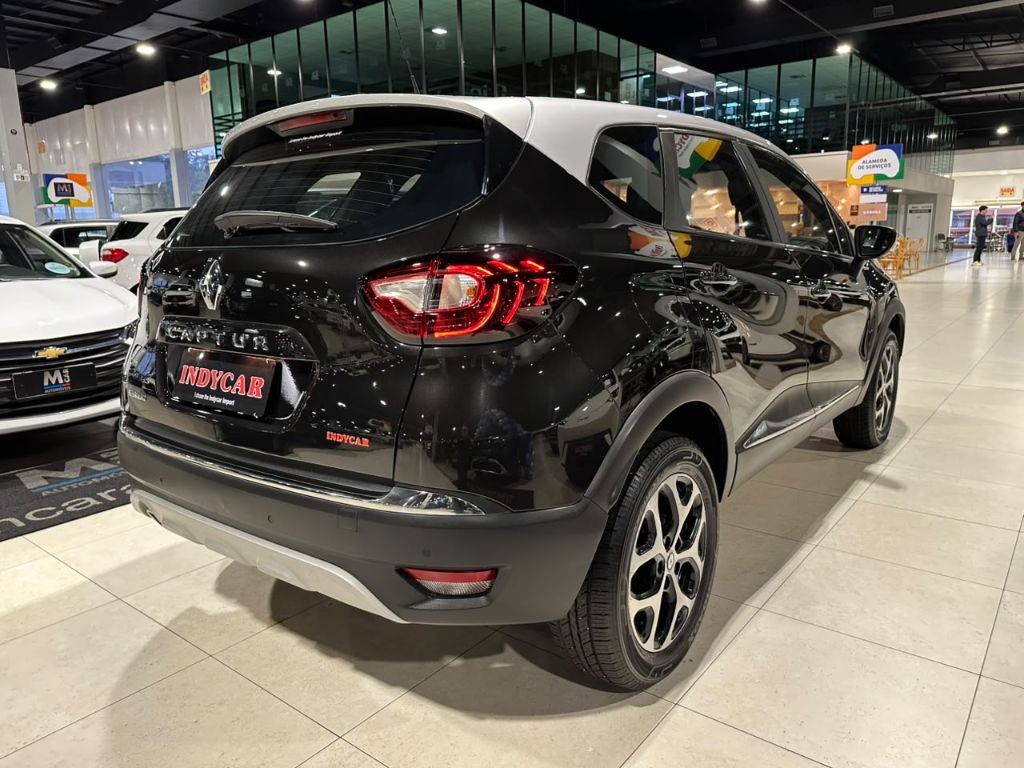 CAPTUR Intense Bose 1.6 16V Flex 5p Aut. — foto 6