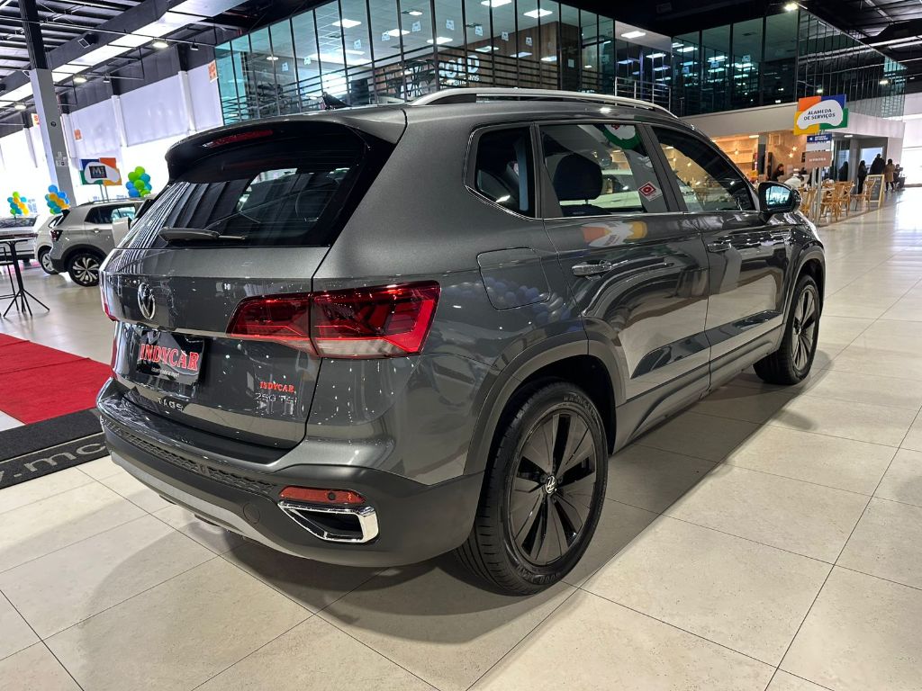 TAOS Highline 1.4 250 TSI Flex Aut. — foto 6