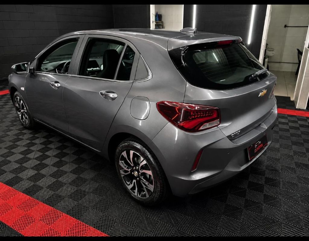 ONIX HATCH PREM. 1.0 12V TB Flex 5p Aut. — foto 4