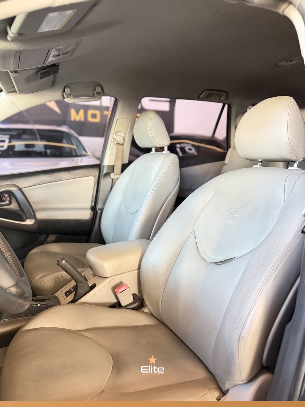 RAV4 2.4 4x2 16V 170cv Aut. — foto 8