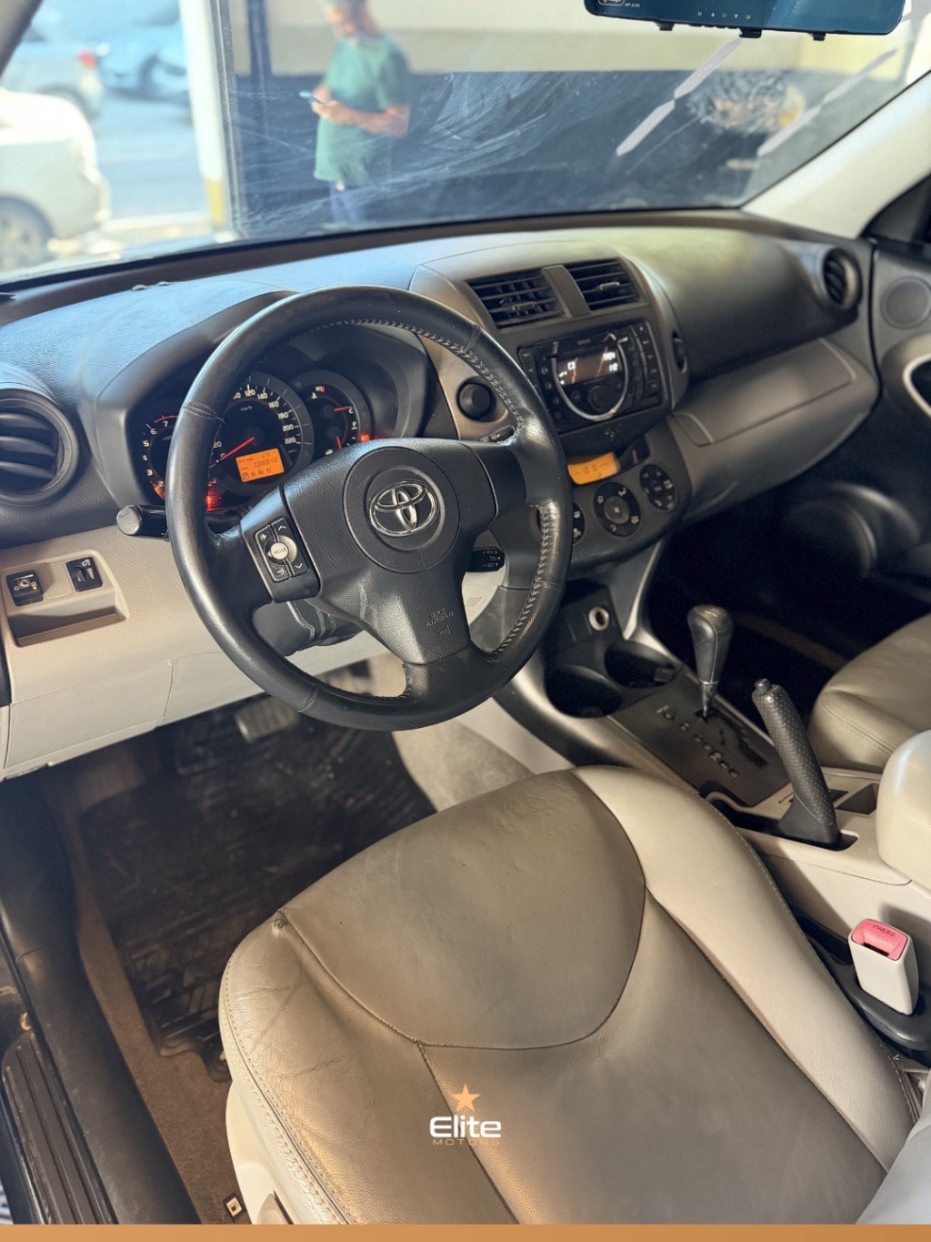 RAV4 2.4 4x2 16V 170cv Aut. — foto 7