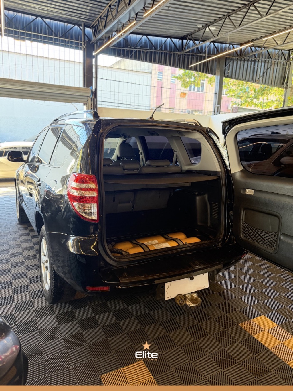 RAV4 2.4 4x2 16V 170cv Aut. — foto 4