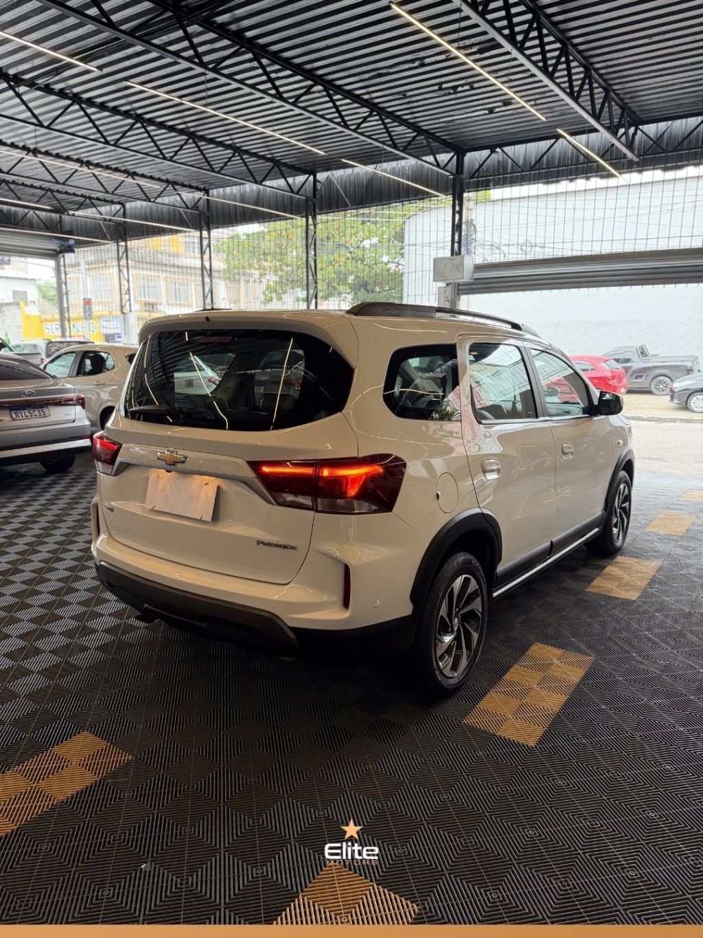 SPIN PREMIER 1.8 8V Econo.Flex 5p Aut. — foto 2