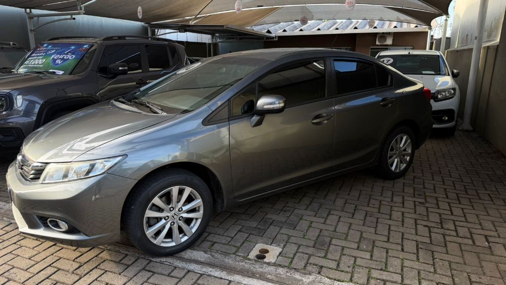 Civic Sedan LXR 2.0 Flexone 16V Aut. 4p — foto 2
