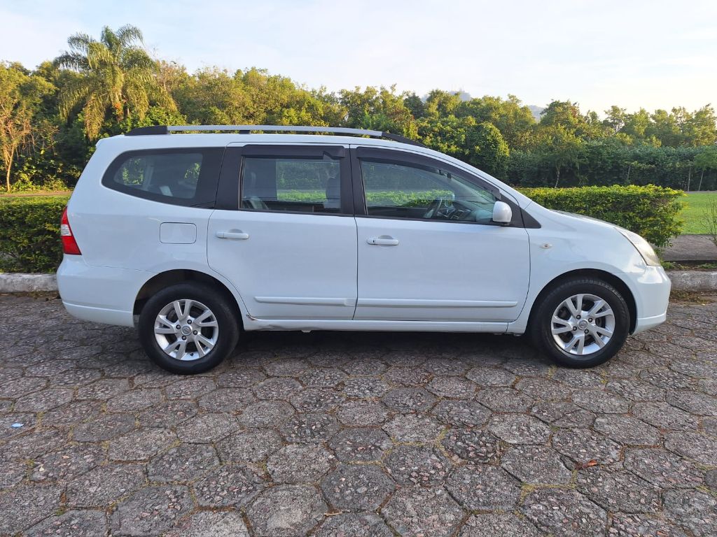 LIVINA GRAND SL 1.8 16V Flex Fuel Aut. — foto 7