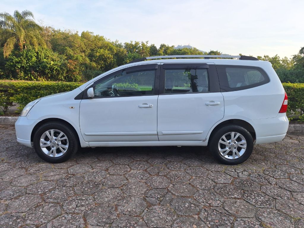 LIVINA GRAND SL 1.8 16V Flex Fuel Aut. — foto 8