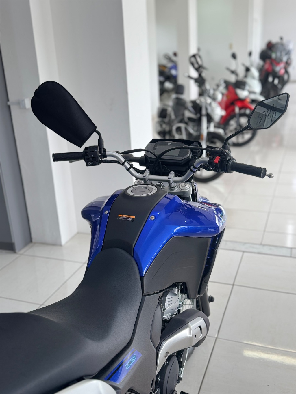 XTZ 250 LANDER CONNECTED — foto 4