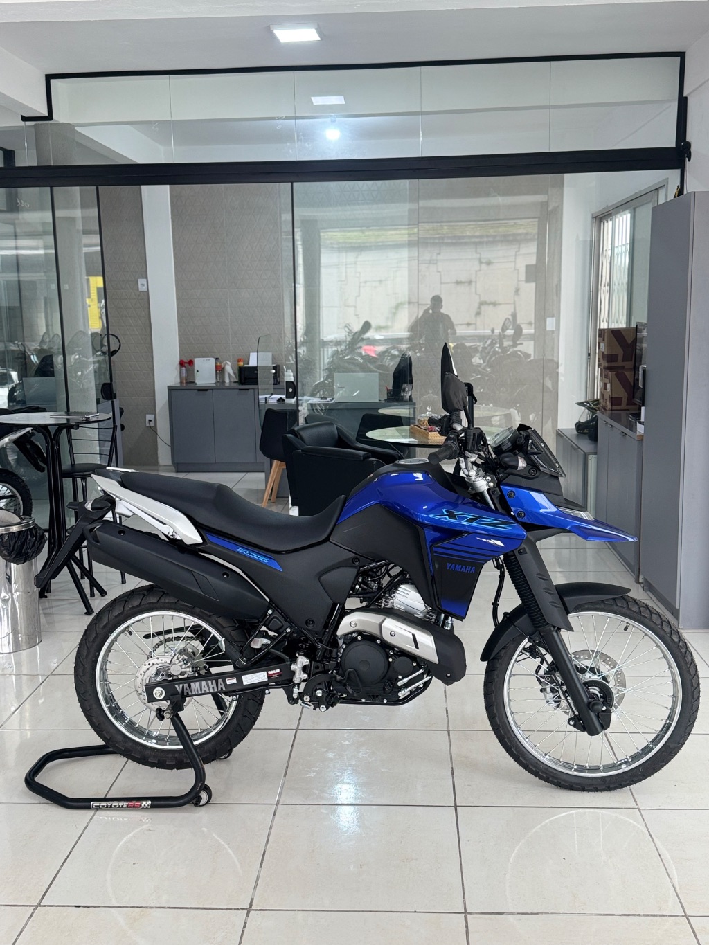 XTZ 250 LANDER CONNECTED — foto 10