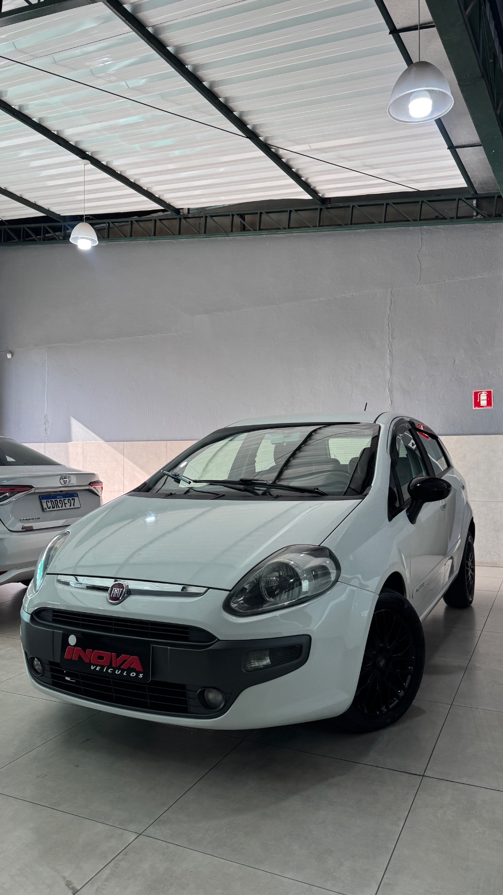 Punto ESSENCE 1.6 Flex 16V 5p — foto 2